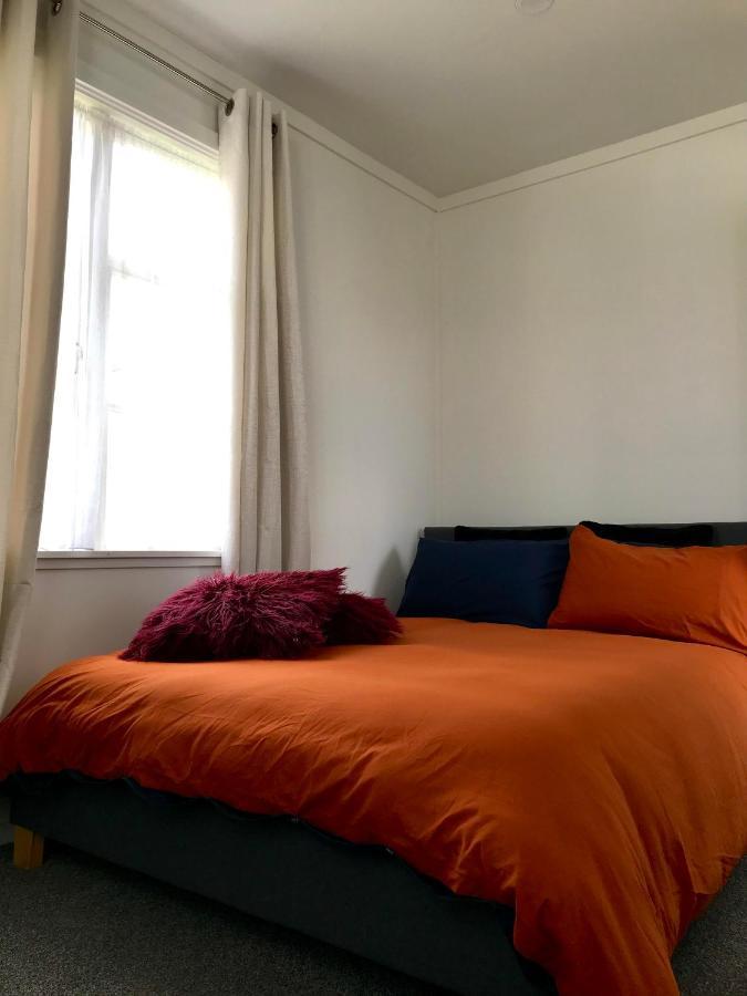 Bright & Comfy Stay In Newly Renovated Home With Parking Auckland Extérieur photo