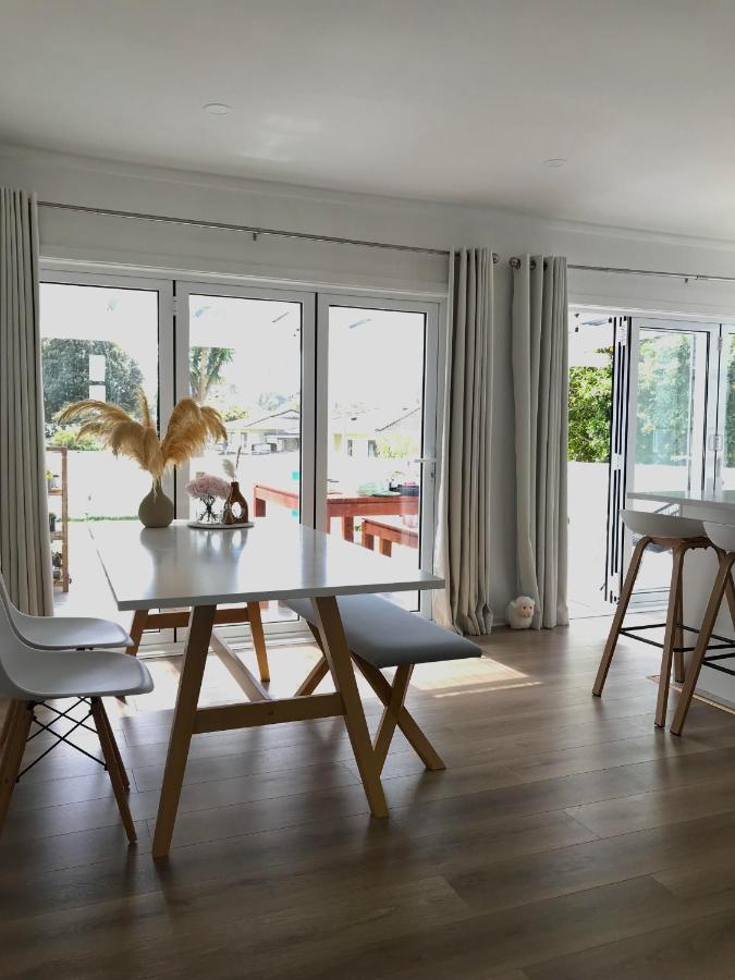 Bright & Comfy Stay In Newly Renovated Home With Parking Auckland Extérieur photo