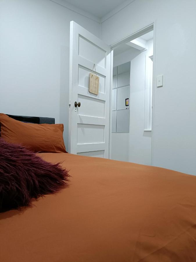 Bright & Comfy Stay In Newly Renovated Home With Parking Auckland Extérieur photo